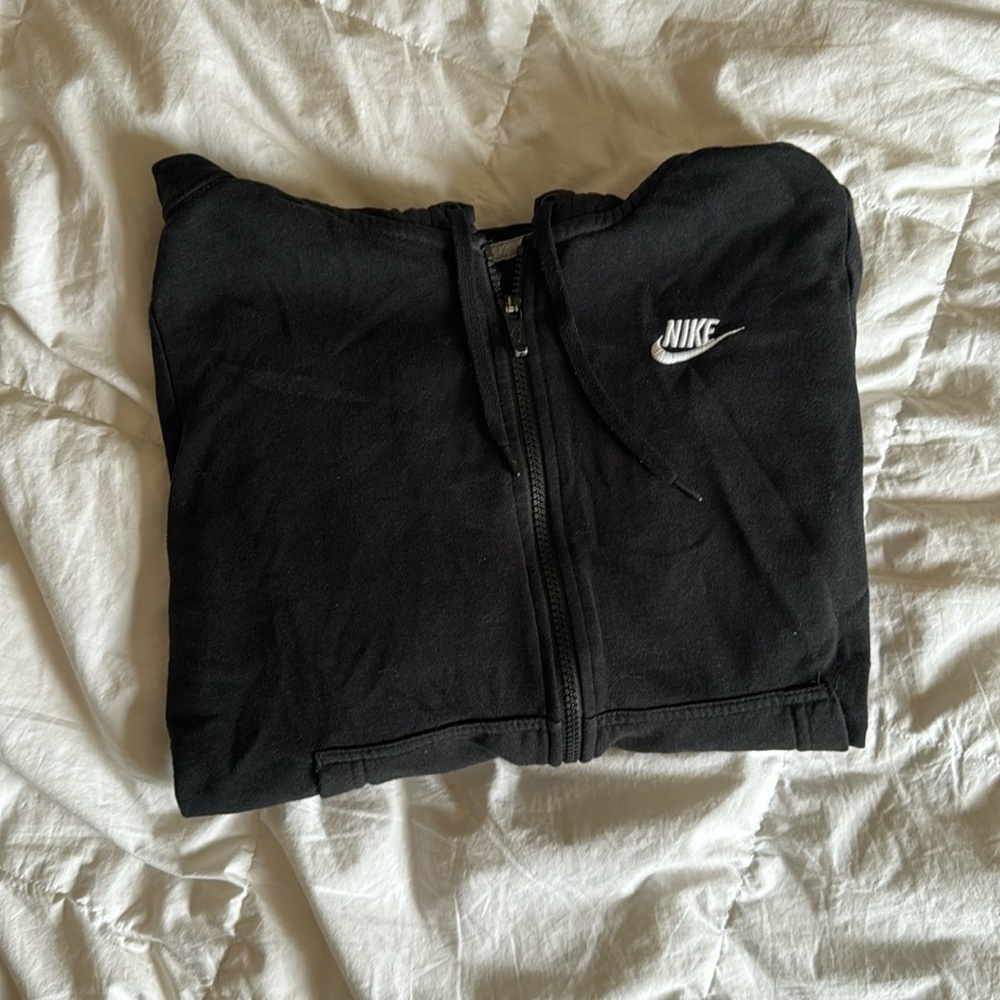 Black Nike Zip Hopdie